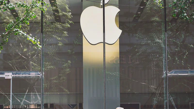 Apple Unveils “iOS AI,” Declaring a Shift from App-Centric to Agent-Centric Experiences featured image